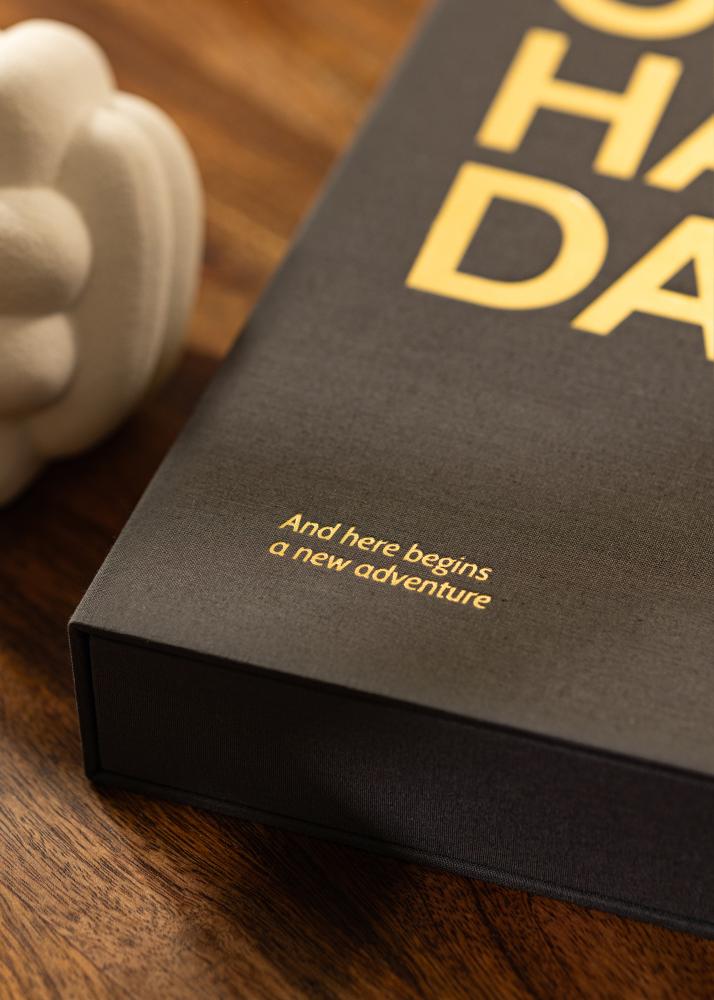 KAILA OH HAPPY DAY Black - Coffee Table Photo Album (60 Zwarte zijden)