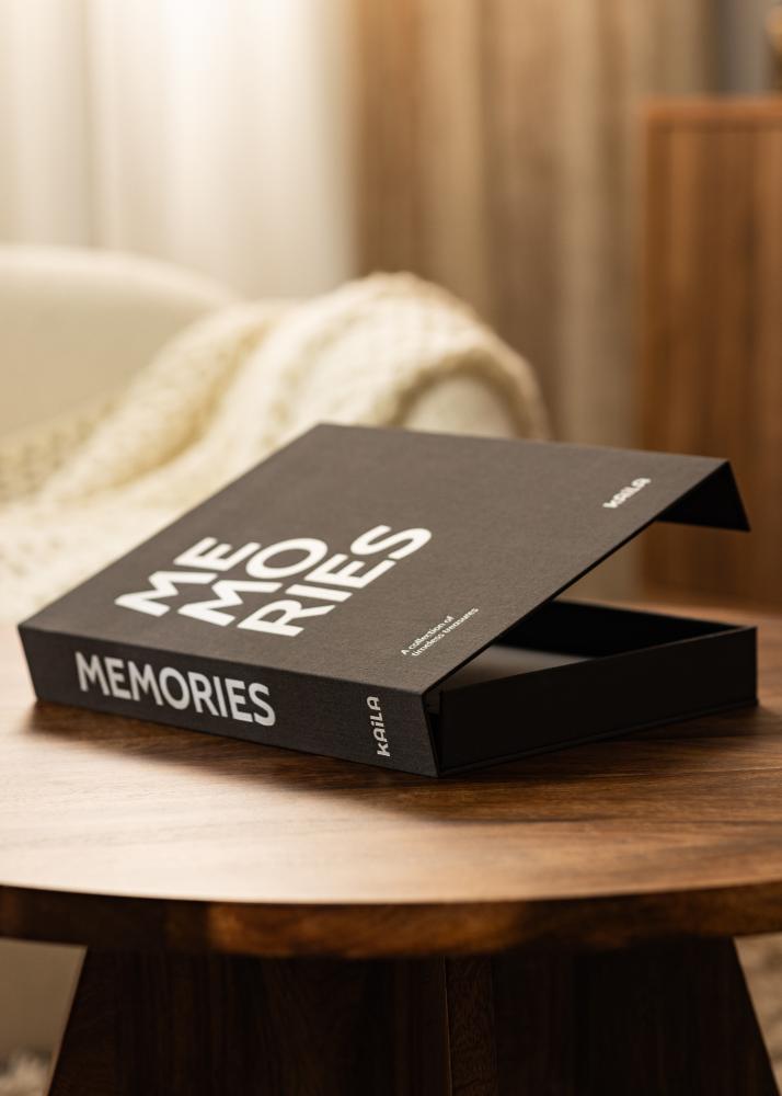 KAILA MEMORIES Black/White - Coffee Table Photo Album (60 Zwarte zijden)