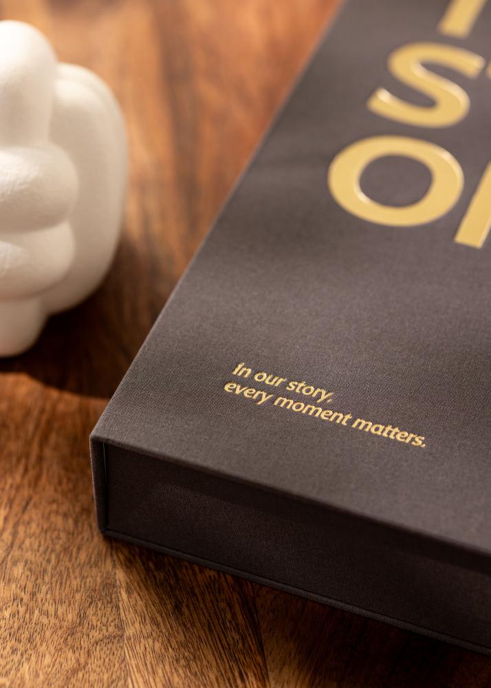 KAILA THE STORY OF US Black - Coffee Table Photo Album (60 Zwarte zijden)