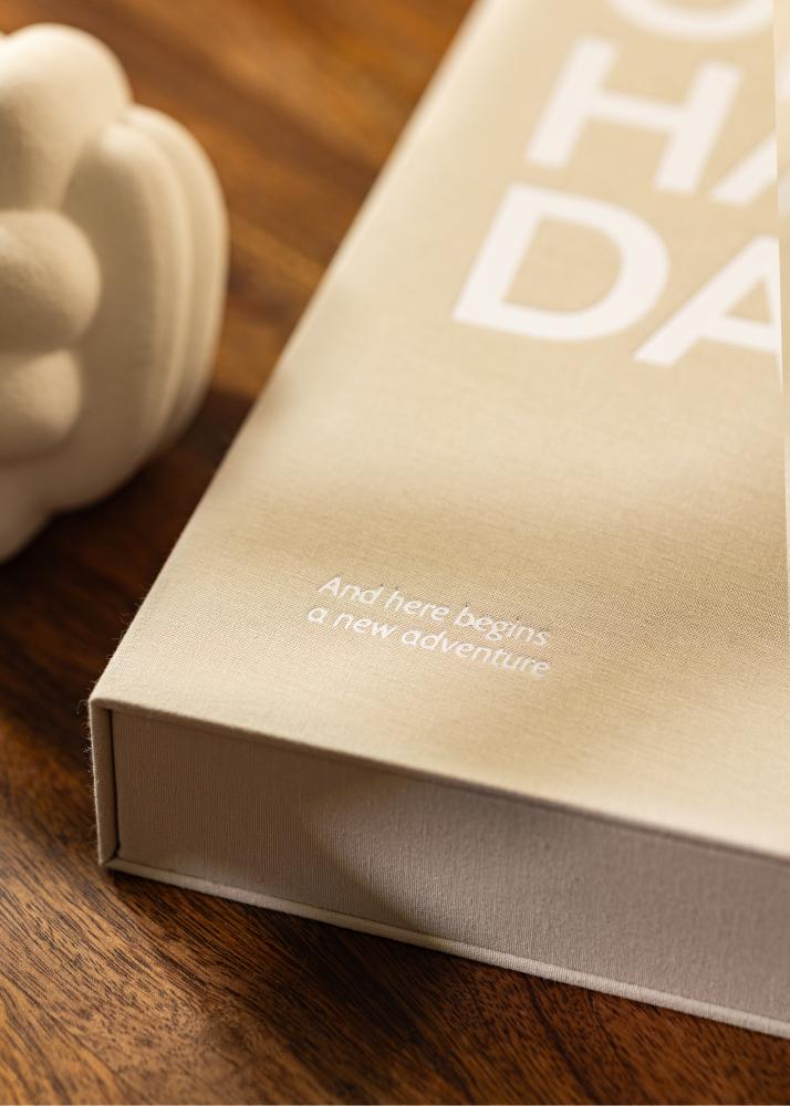 KAILA OH HAPPY DAY Grey - Coffee Table Photo Album (60 Zwarte zijden)